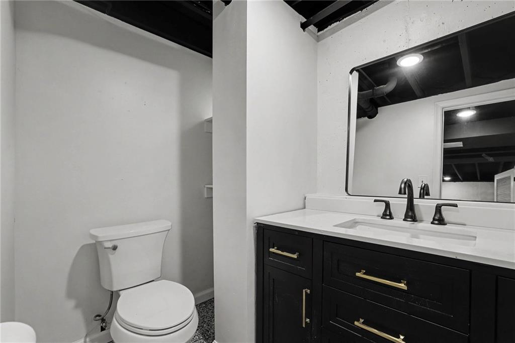 7300 Waverly Avenue Property Photo 20