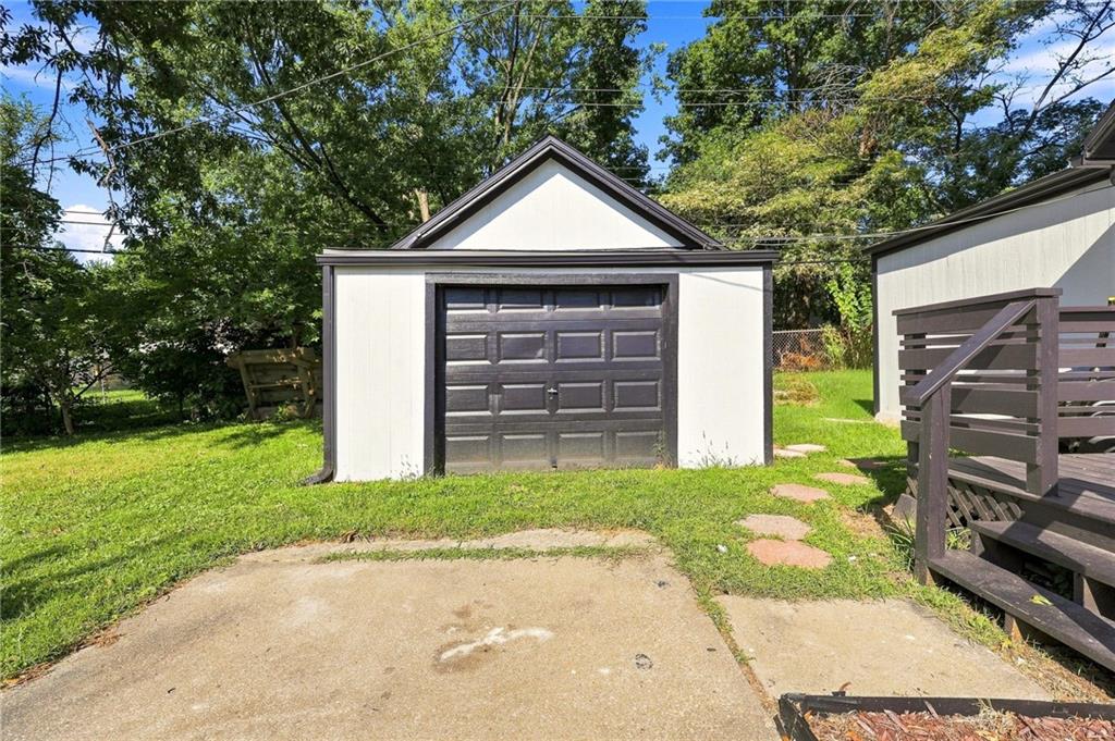 7126 Main Street Property Photo 25