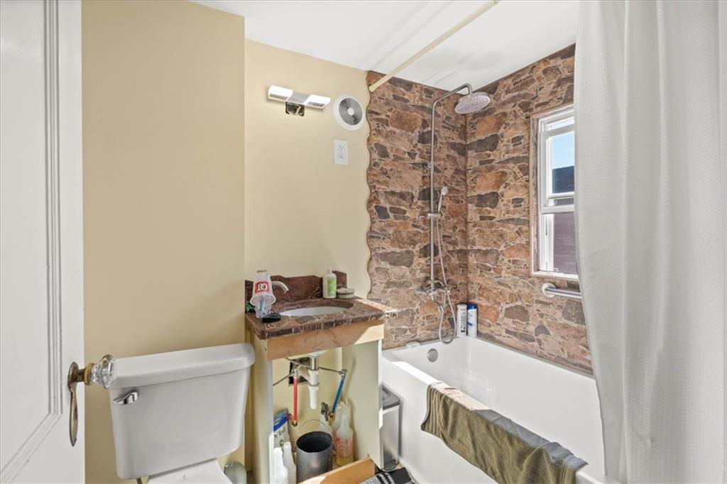 1115 Minnesota Avenue Property Photo 15