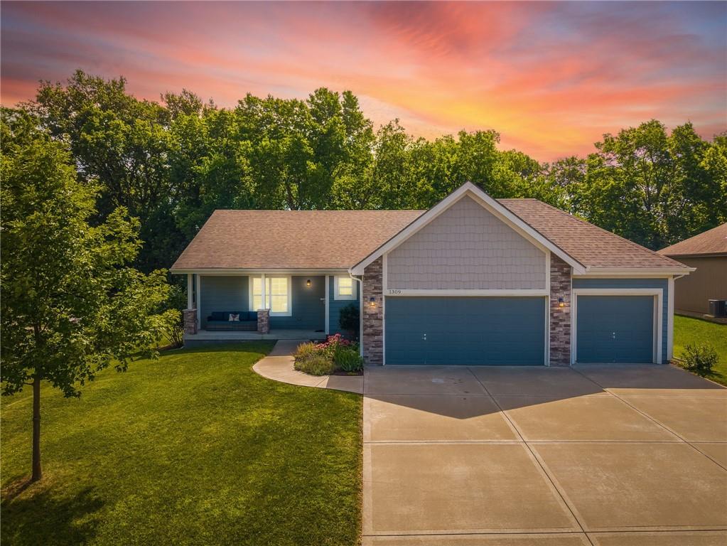 1309 Regency Drive Property Photo 1