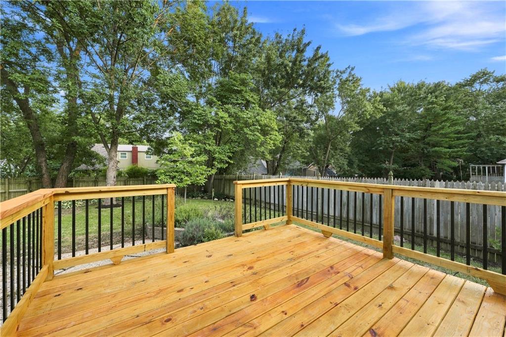 8143 Nw Beaman Drive Property Photo 43