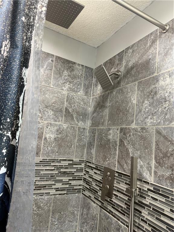 17620 W 111th Place Property Photo 8