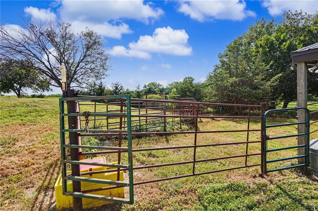 829 N 500th Road Property Photo 37