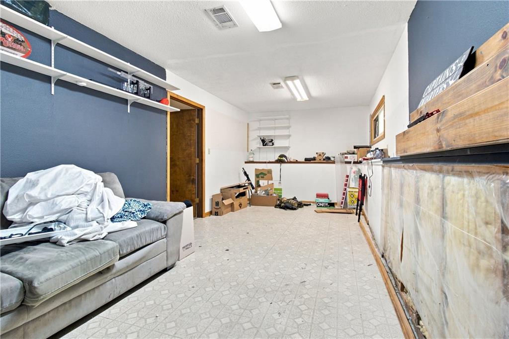 1004 Douglas Lane Property Photo 45