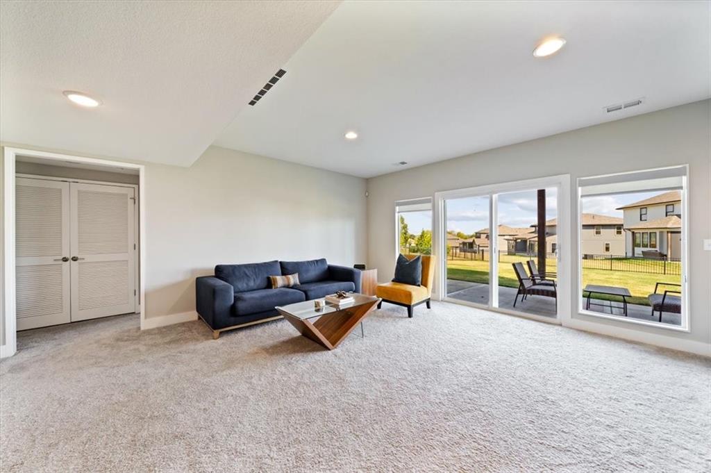 17201 Bradshaw Street Property Photo 24