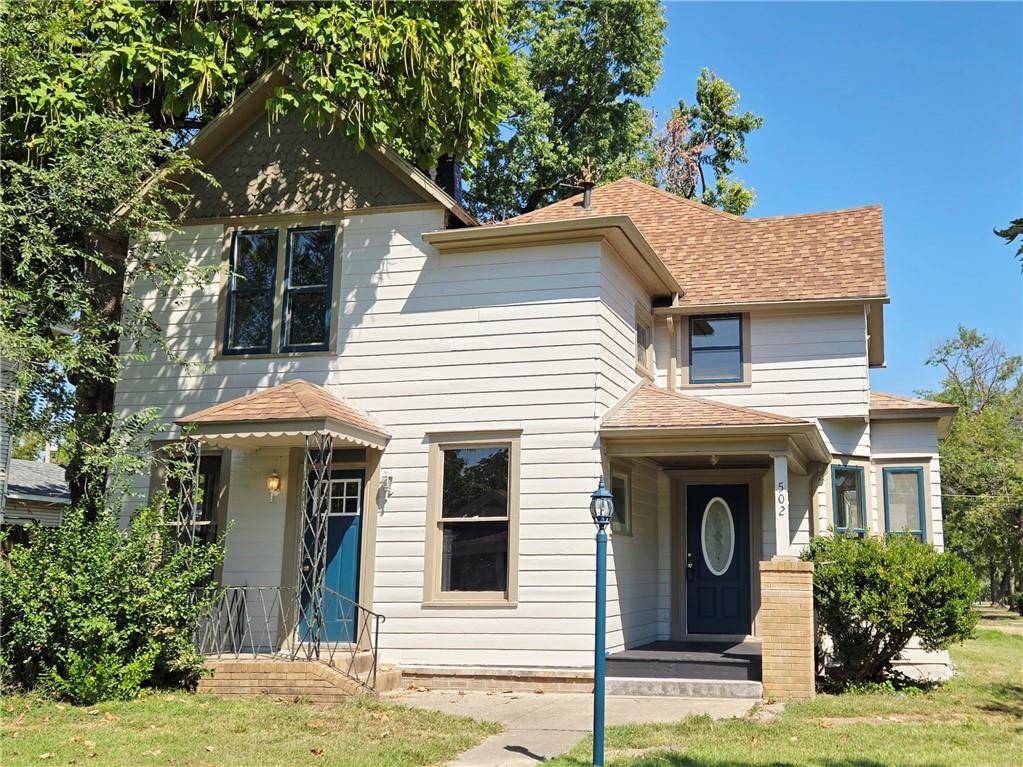 502 W 7th Street Property Photo 1