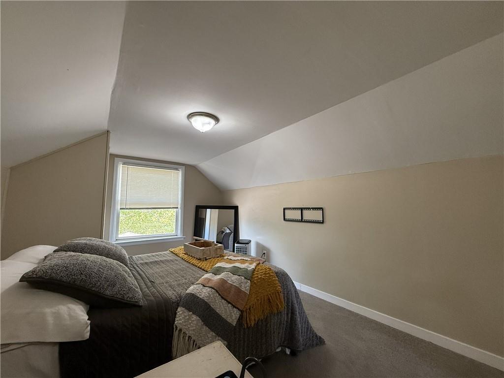 717 W 9th Street Property Photo 22