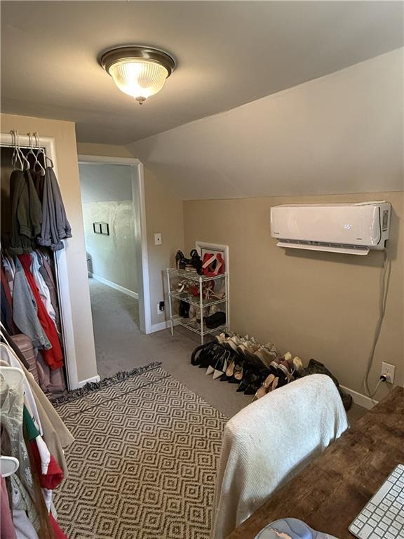 717 W 9th Street Property Photo 26