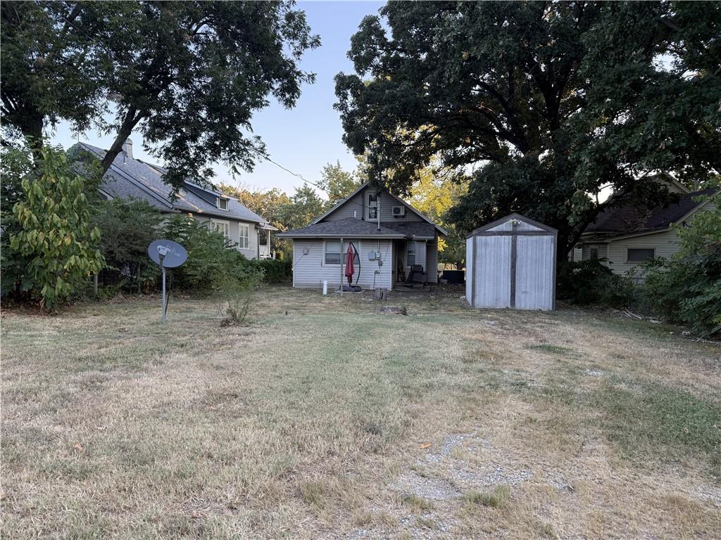 717 W 9th Street Property Photo 27