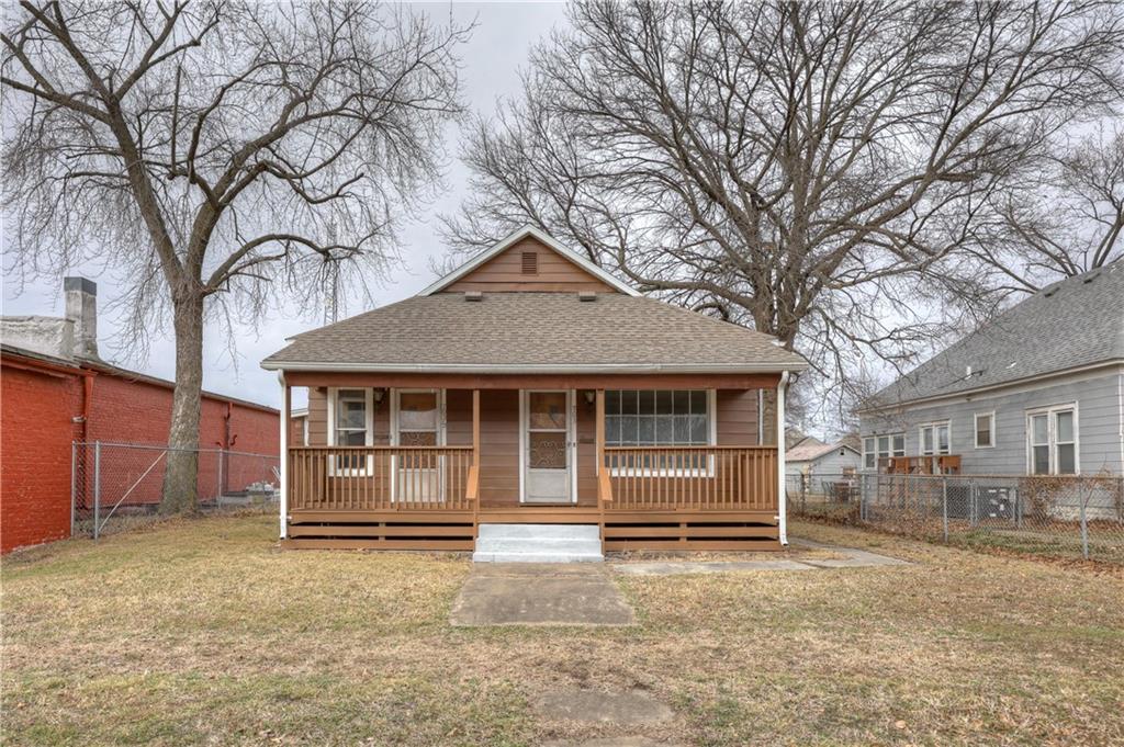703 N Grand Street Property Photo 1