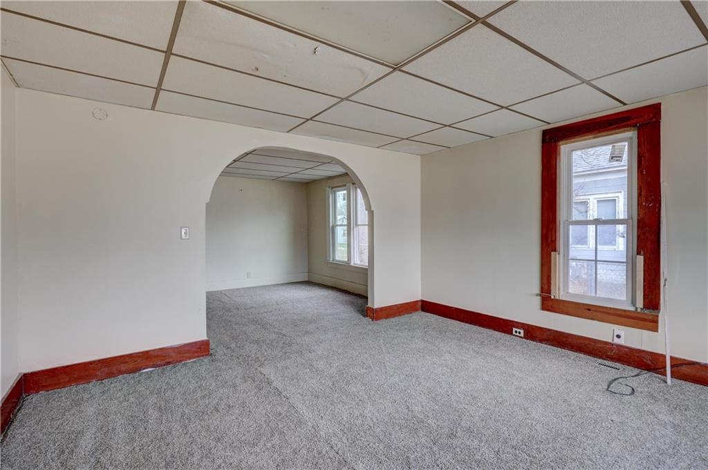 703 N Grand Street Property Photo 3