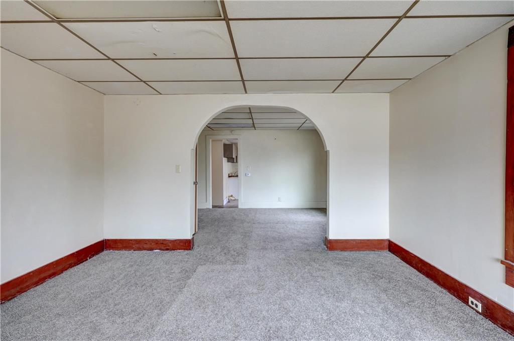 703 N Grand Street Property Photo 4
