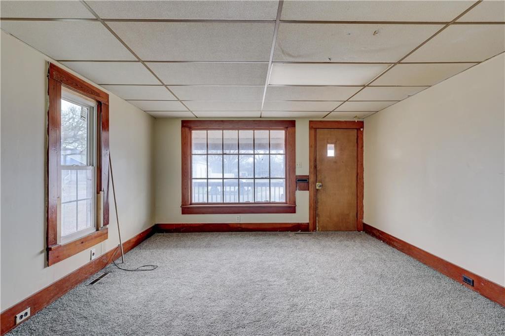 703 N Grand Street Property Photo 5