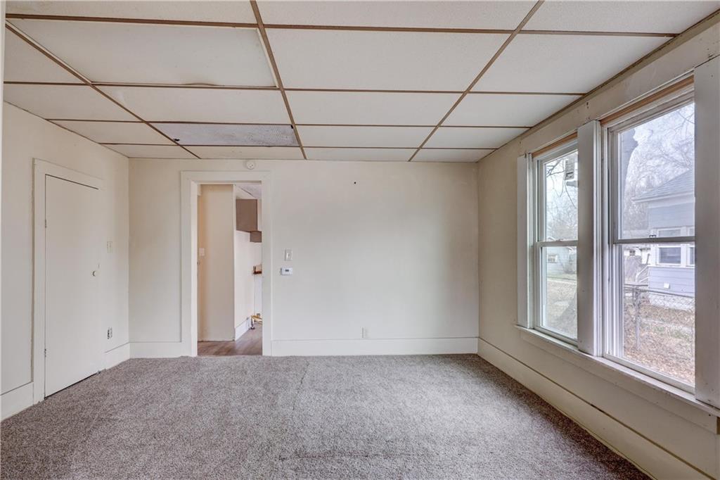 703 N Grand Street Property Photo 6