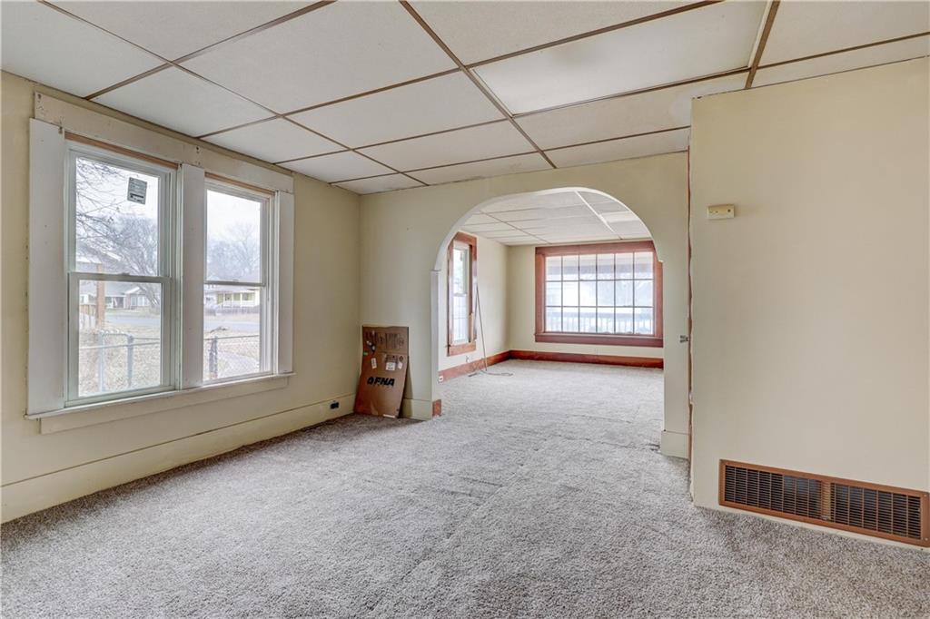 703 N Grand Street Property Photo 7
