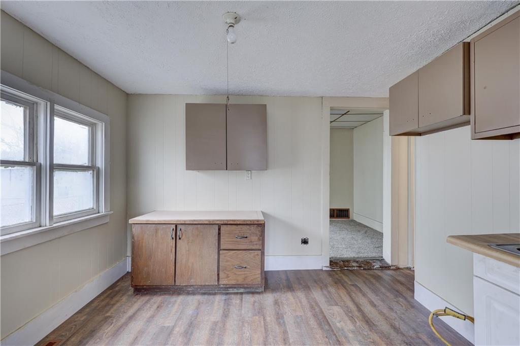703 N Grand Street Property Photo 11