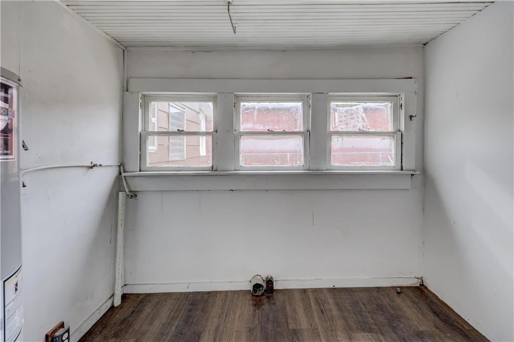 703 N Grand Street Property Photo 16