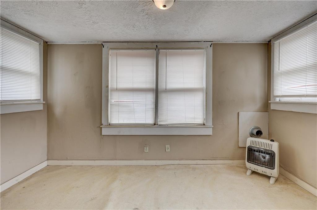 703 N Grand Street Property Photo 28