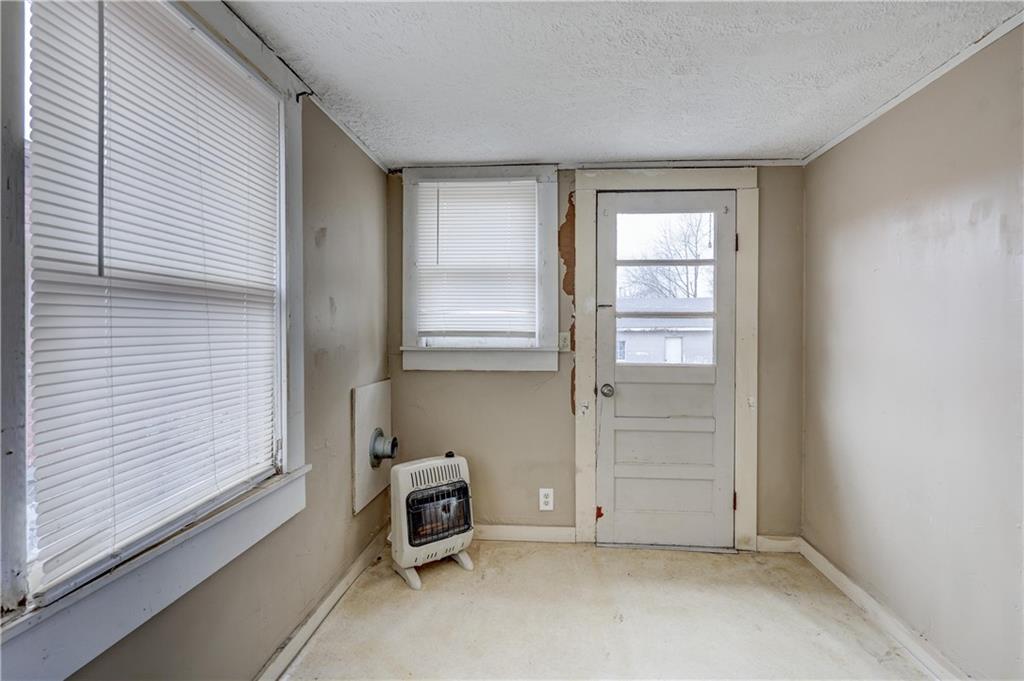 703 N Grand Street Property Photo 30