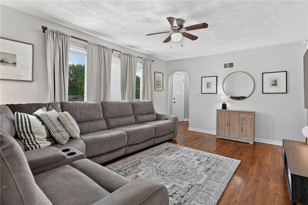 210 Sw 5th Street Property Photo 6