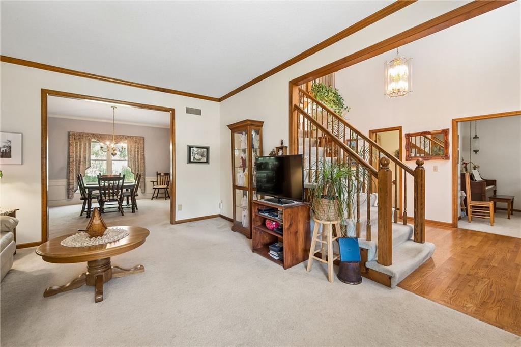 5417 N Walnut Street Property Photo 7