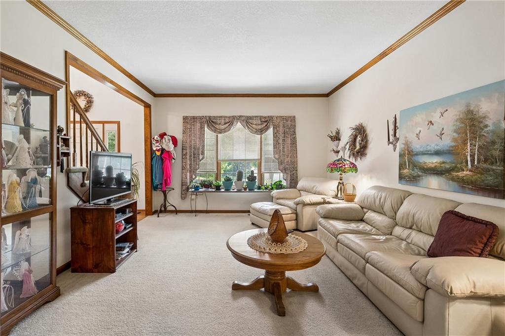 5417 N Walnut Street Property Photo 8
