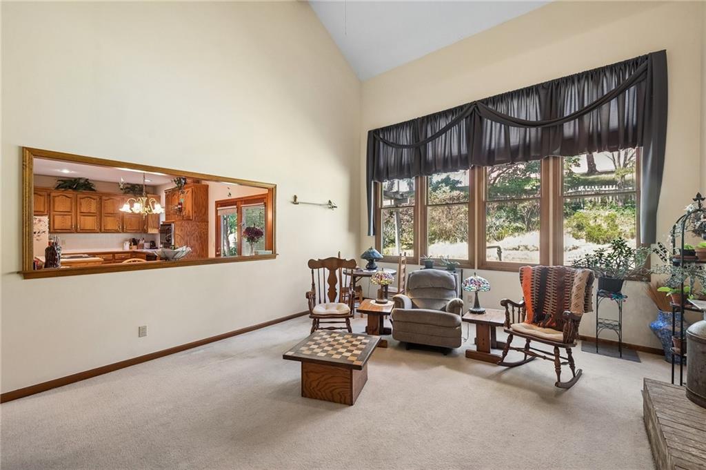 5417 N Walnut Street Property Photo 9