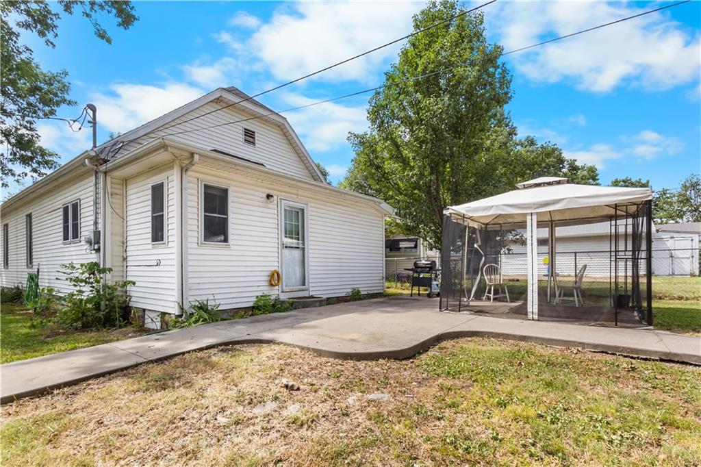 302 Pacific Avenue Property Photo 4