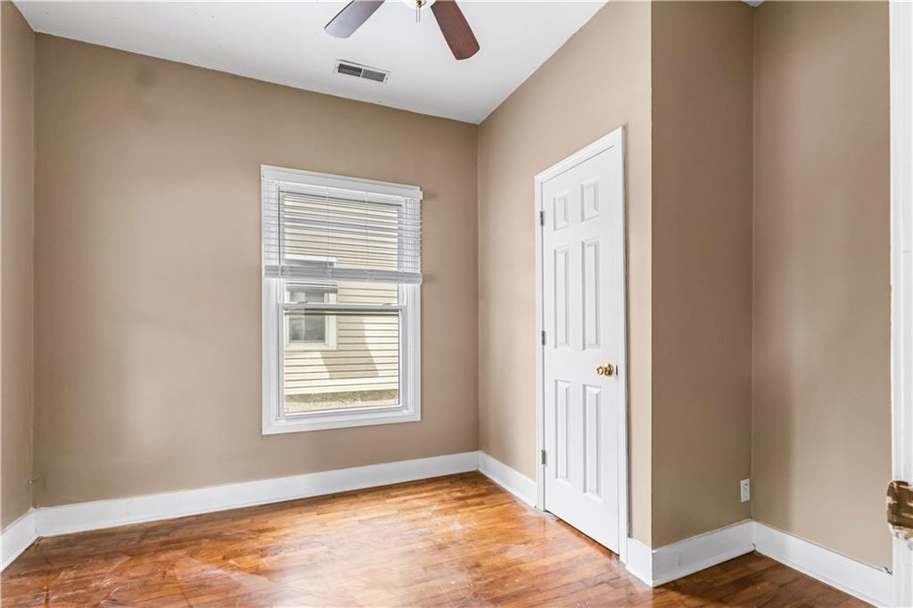 302 Pacific Avenue Property Photo 6