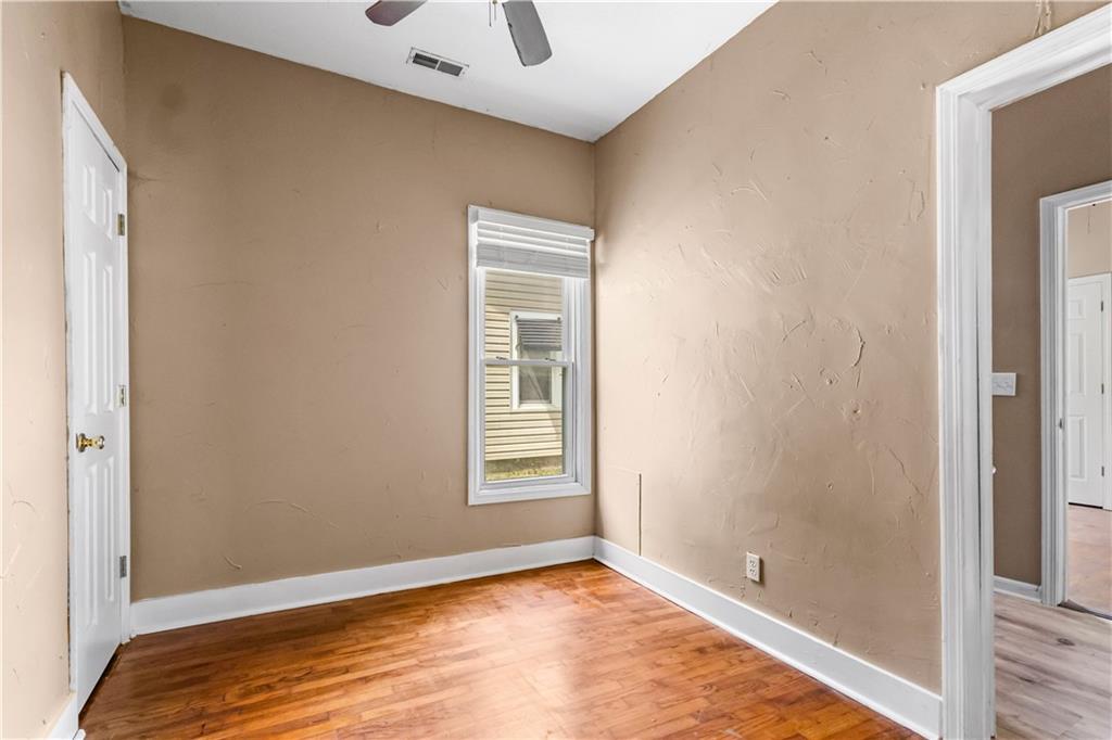 302 Pacific Avenue Property Photo 7