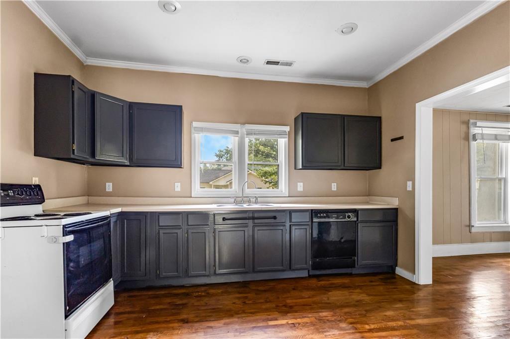 302 Pacific Avenue Property Photo 12