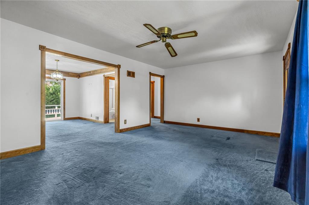 5530 N Spruce Avenue Property Photo 7