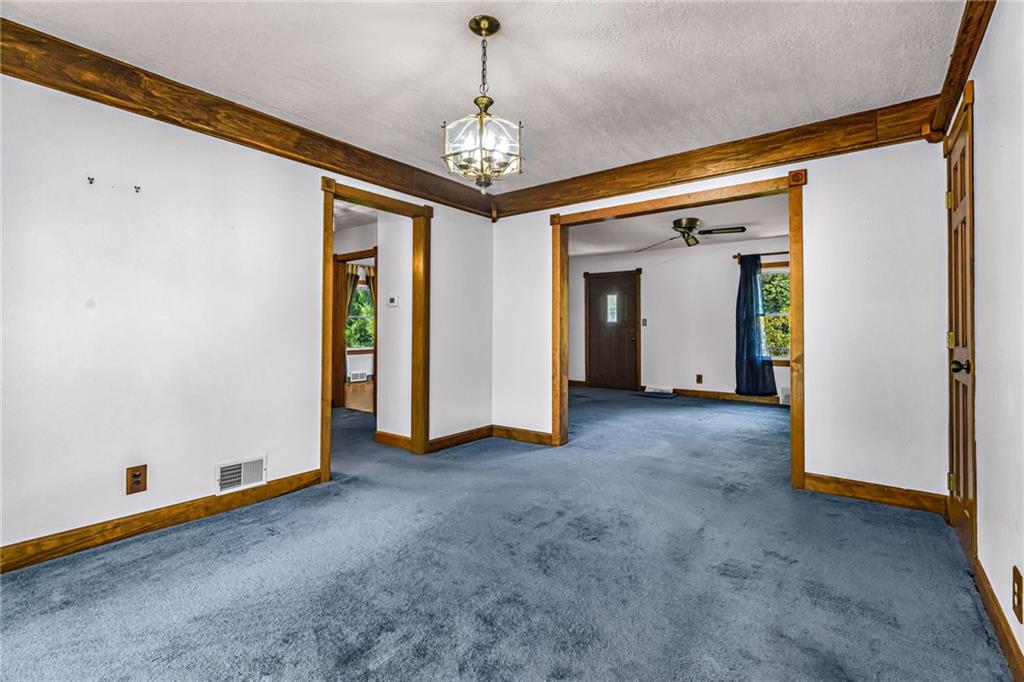5530 N Spruce Avenue Property Photo 10