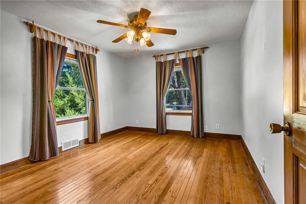 5530 N Spruce Avenue Property Photo 19