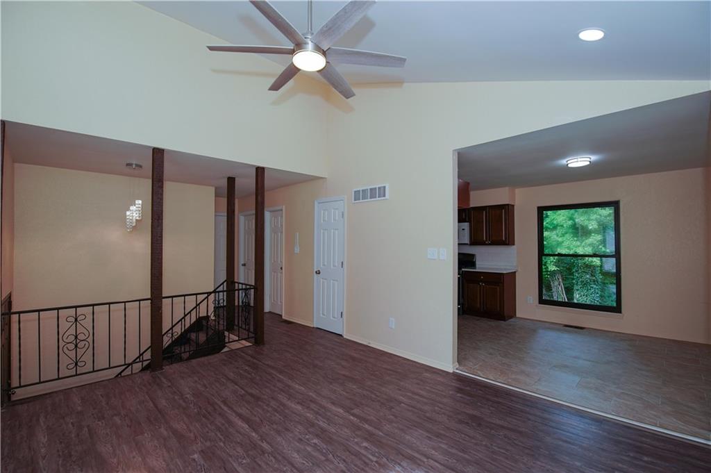 9528 Manning Avenue Property Photo 11