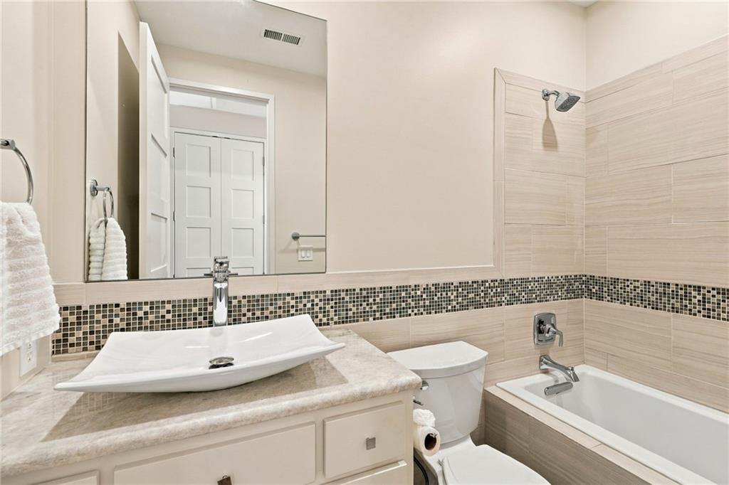 10239 N Kansas Avenue Property Photo 88