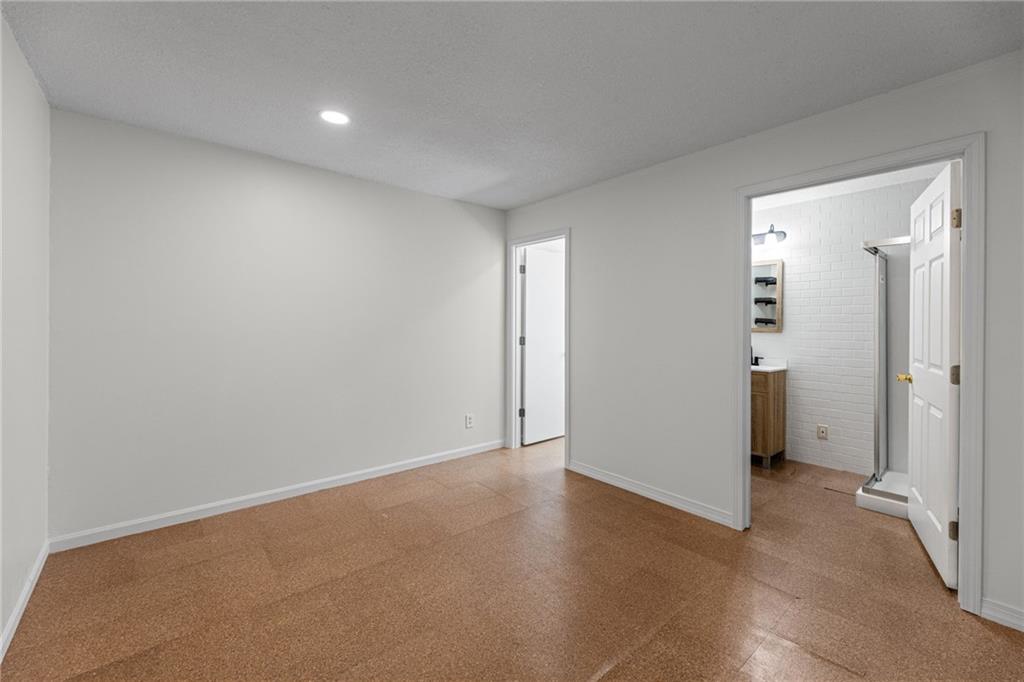 905 S Lincoln Avenue Property Photo 19