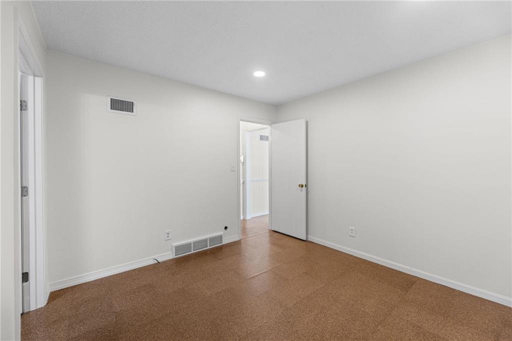 905 S Lincoln Avenue Property Photo 20