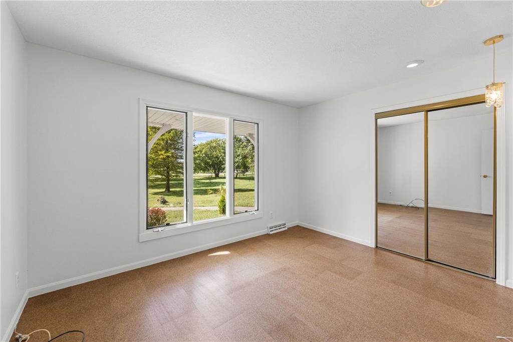 905 S Lincoln Avenue Property Photo 22
