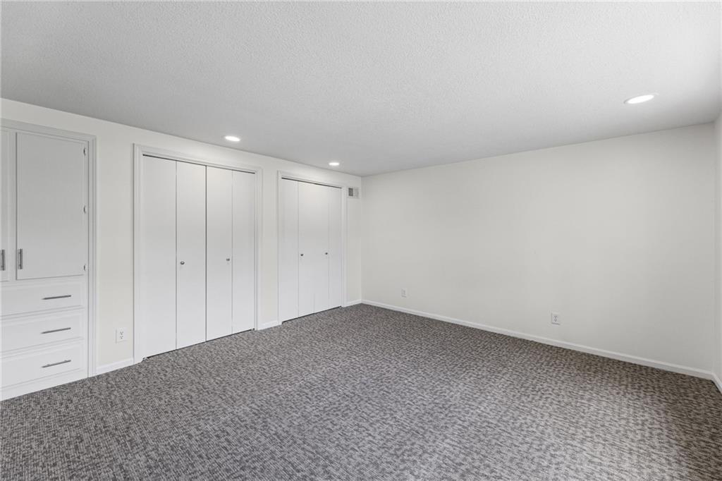 905 S Lincoln Avenue Property Photo 30