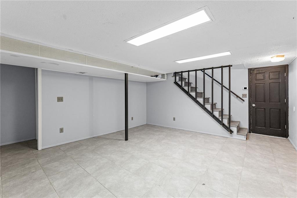 905 S Lincoln Avenue Property Photo 33