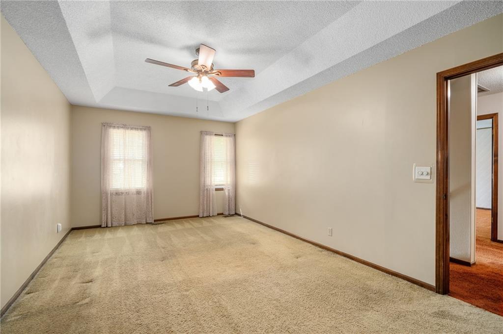 2126 E 152nd Terrace Property Photo 35