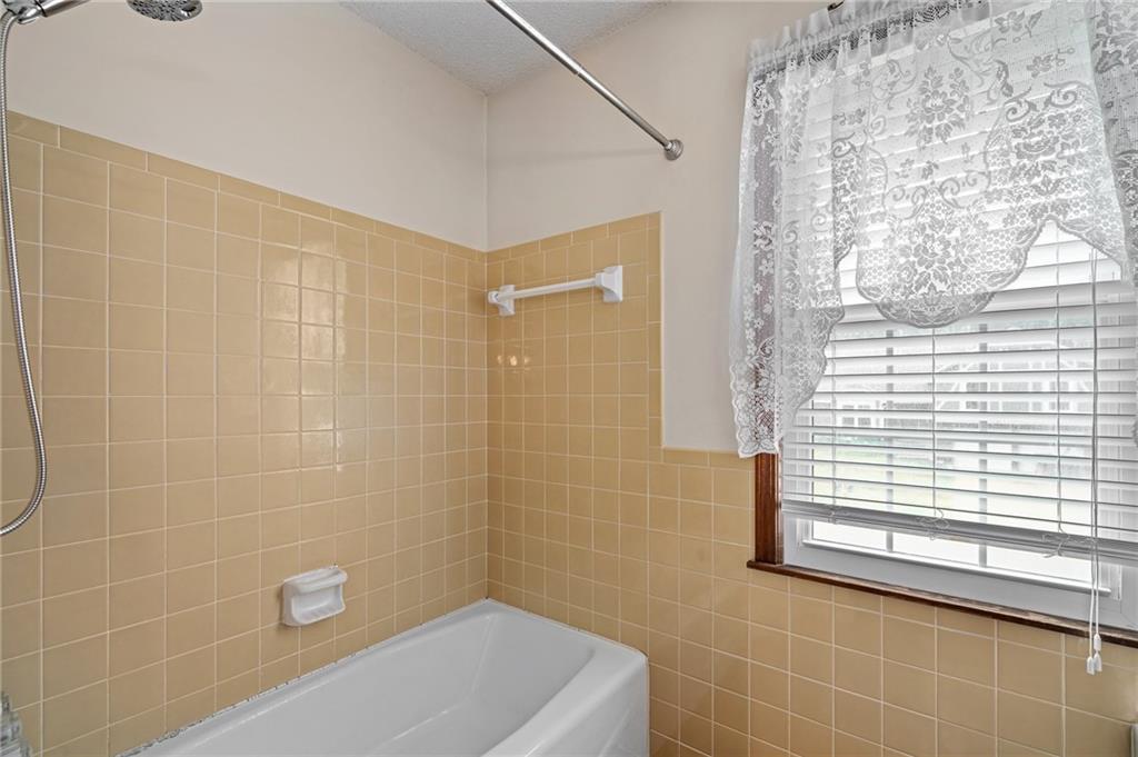 2126 E 152nd Terrace Property Photo 45