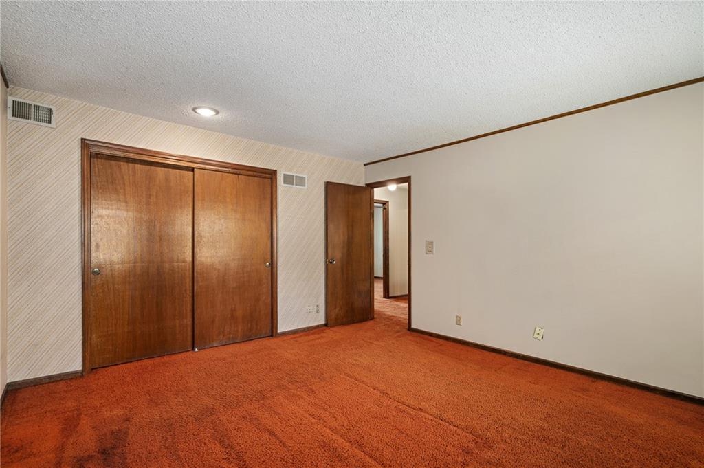 2126 E 152nd Terrace Property Photo 47