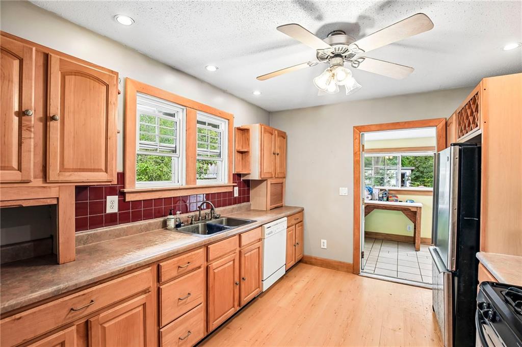 17237 286th Road Property Photo 4