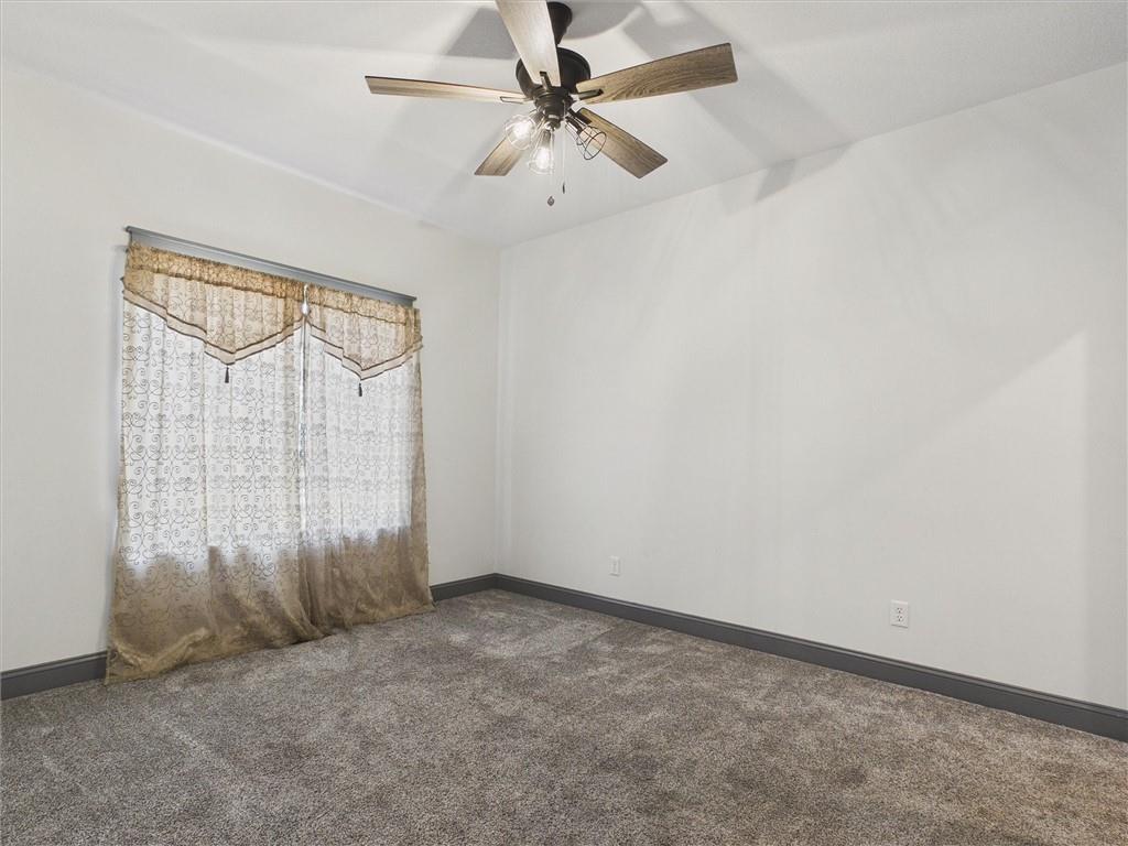 124 W 5th Street Property Photo 14