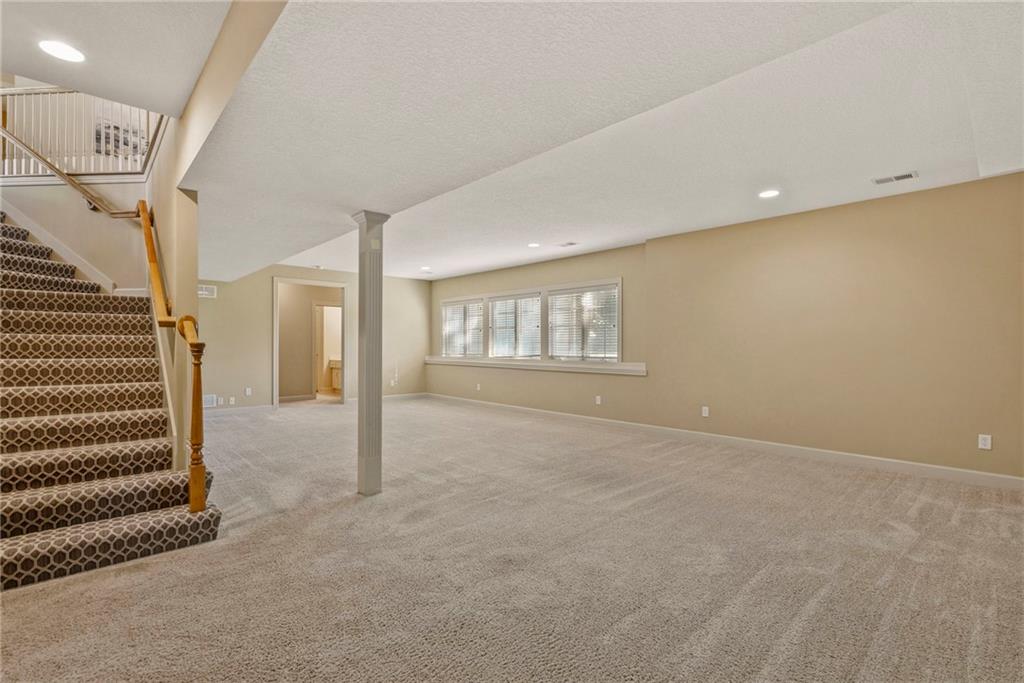 11511 W 143rd Terrace Property Photo 21