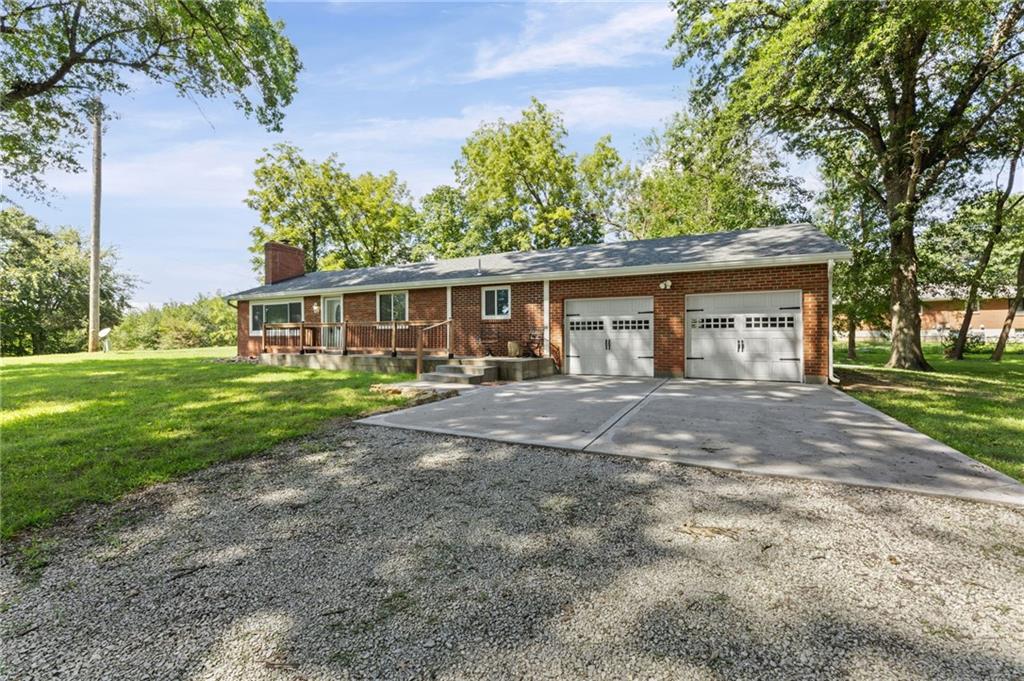301 N 169 Highway Property Photo 2