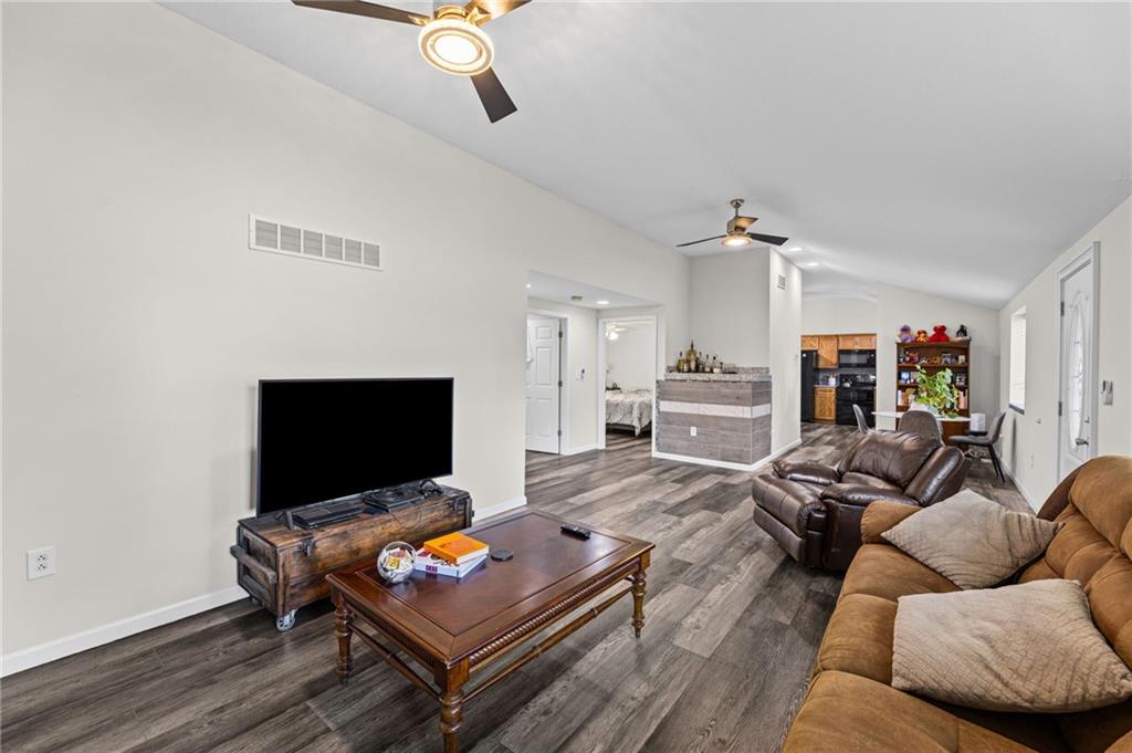 301 N 169 Highway Property Photo 6