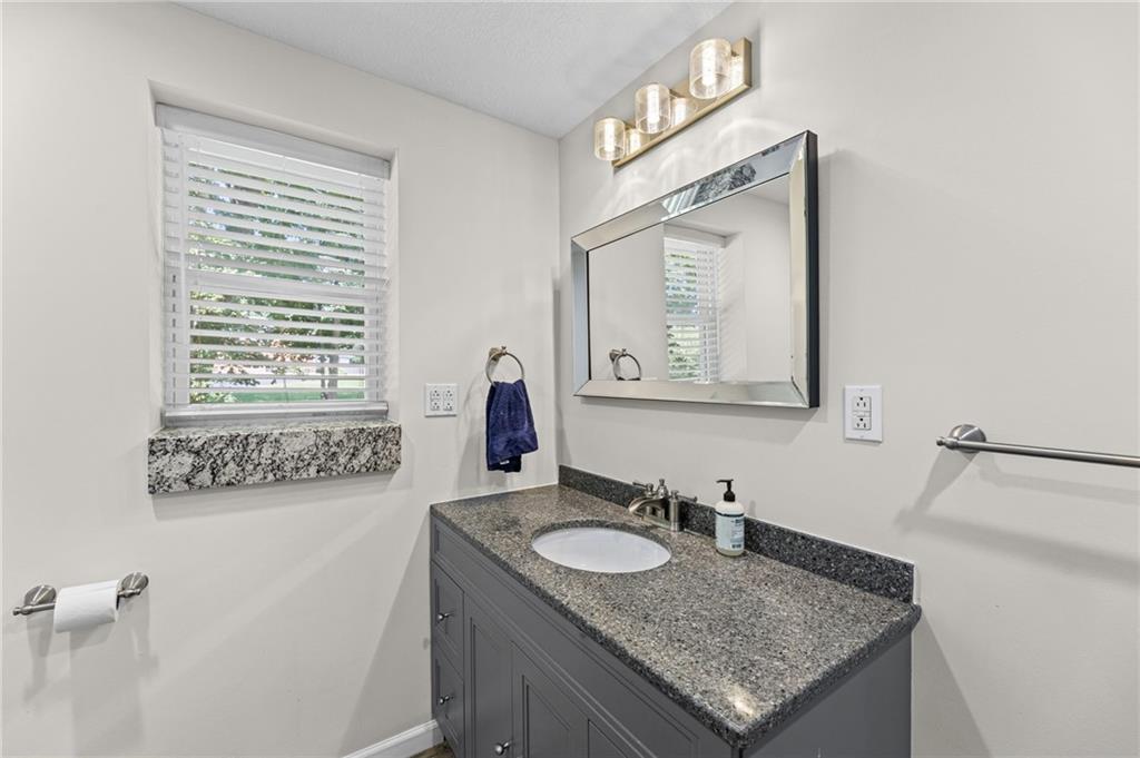 301 N 169 Highway Property Photo 21
